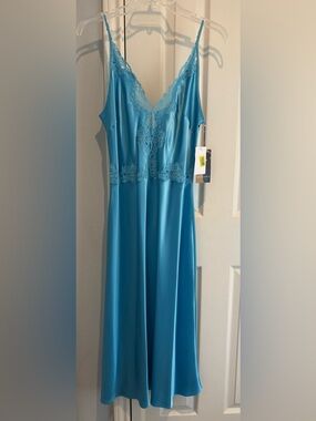 Sensara Turquoise Lace Nightgown and Robe